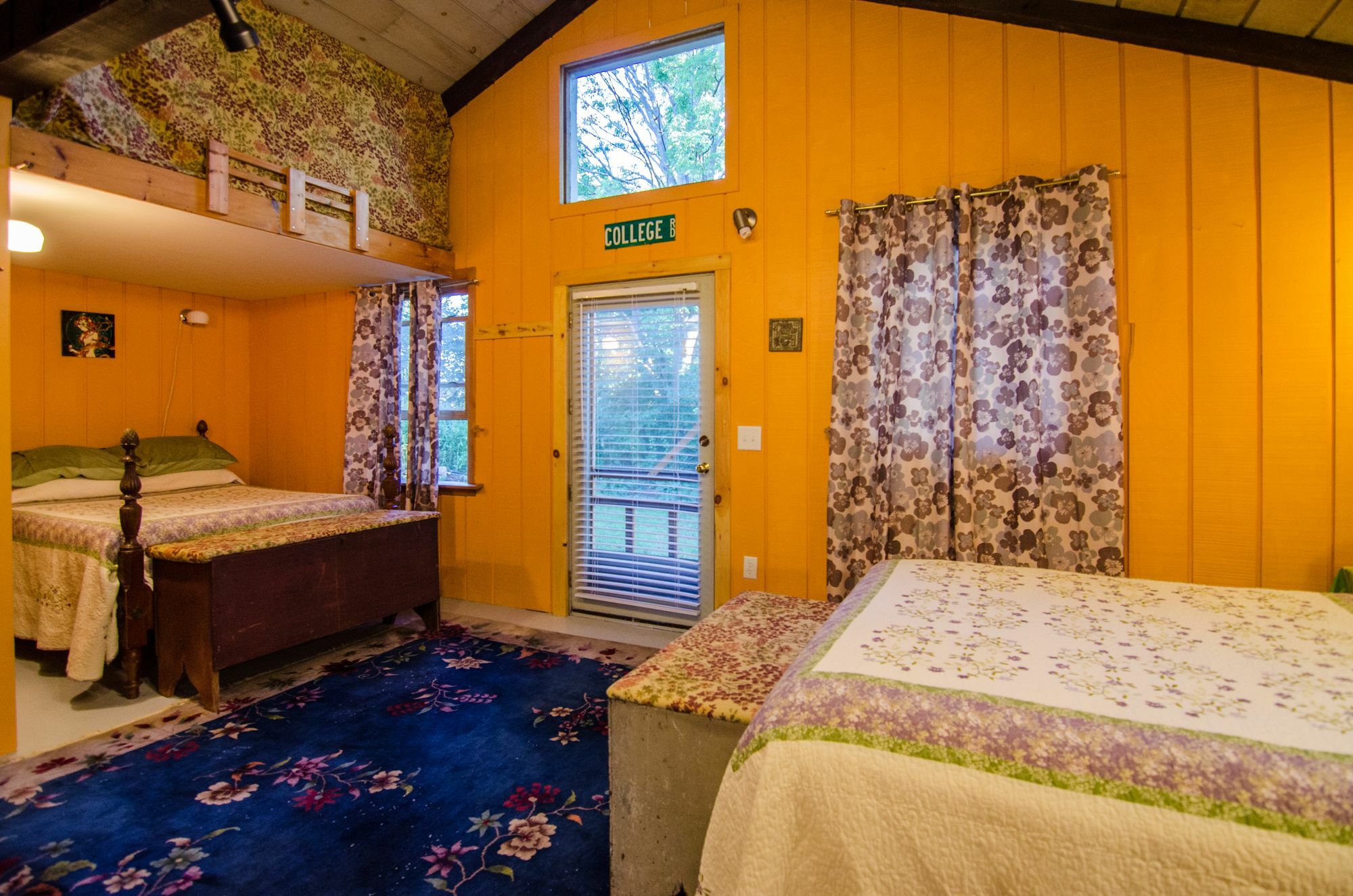 Inn At Charlotte B&B Берлингтон Экстерьер фото